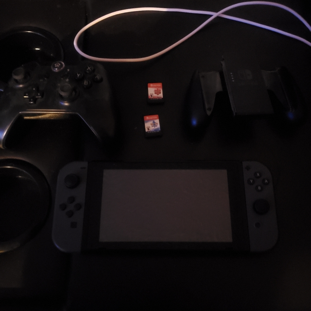 Nintendo Switch, Wireless Controller 2 Games - image 1